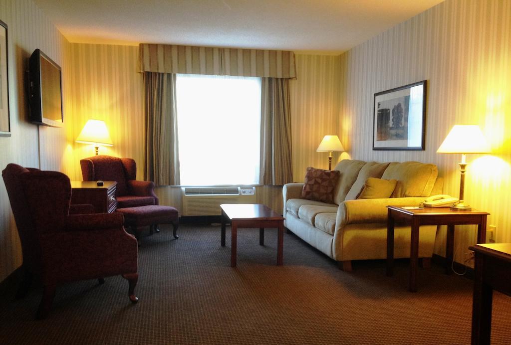 Quality Hotel & Suites Вудсток Экстерьер фото